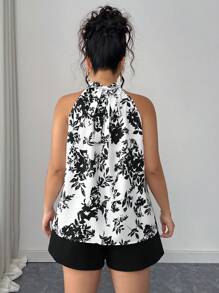 SHEIN PETITE 2件套加大码女式花卉印花褶饰露背上衣和短裤套装 - 彩色 - 查看 2