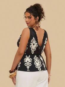 SHEIN VCAY 大码女式黑色复古印花吊带背心，V 领蕾丝花边腰部 A 字形细肩带 - 黑色 - 查看 3