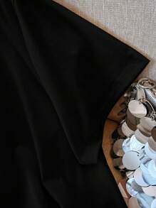 GlowEve CURVE 大码女式休闲贝壳装饰领短袖T恤 - 黑色 - 查看 6