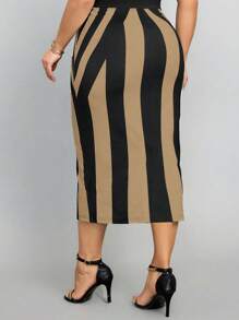 SHEIN Lady 2025 New Spring And Summer Autumn And Winter Khaki Casual Elegant Knitted Pencil Midi Plus Size Skirts  Dresses For Women Elegant Wedding Guest Dress Women  Fall Clothes For Women Casual Halloween Autumn Fall Clothes For Women Winter Fall Outfits For Women