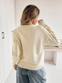 Siren Gaze كنزة صوفية بأكمام طويلة وياقة طاقم مزينة بالترتر للنساء - لون مشمشي - مشاهدة 2