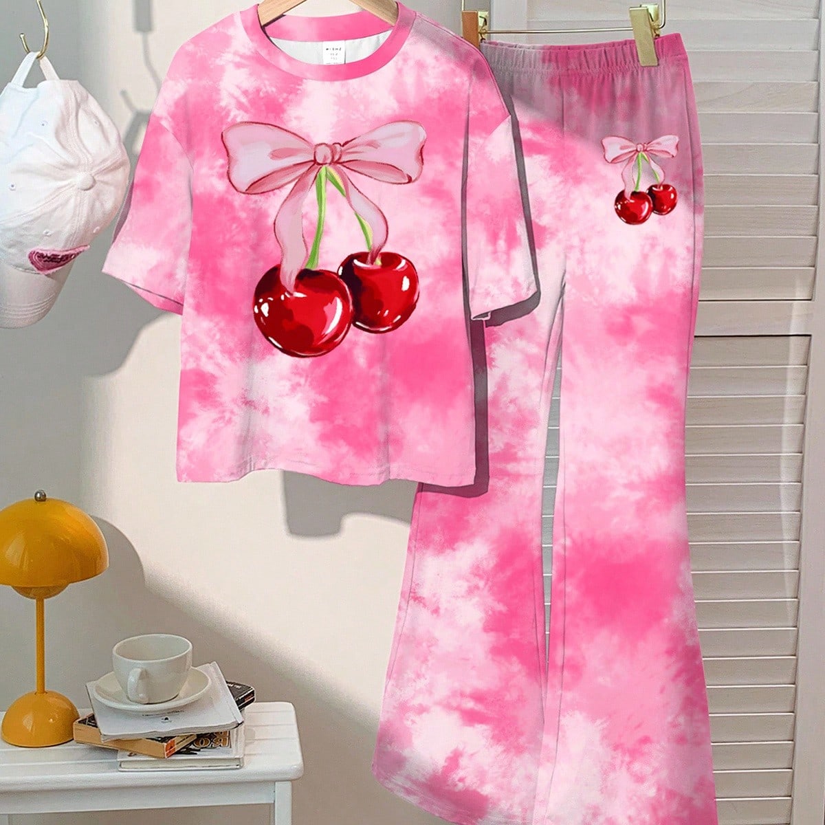Conjunto de 2 piezas de top de manga corta con lazo y estampado de cereza teñido anudado, y pantalón largo para niñas preadolescentes, adecuado par