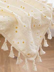 SHEIN 1pc Square Tassel Tablecloth, Fresh Pastoral Style Table Decoration With Daisy Pattern And Tassel Trim, Suitable For Picnic, Party, Room, Kitchen, Home Decor - goose yellow - View 4