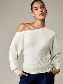 MISSGUIDED Off Shoulder Ruched Long Sleeve Crop Top Elegant Gathered Waist Design Casual Modern Basic Fall Winter Essential Layering Piece - Light Grey - View 5