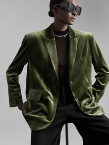 Ontre Giacca primaverile/estiva 2026, giacca da festa e San Valentino, blazer da donna, stile urbano moderno, colore verde tinta unita, tessuto in velluto morbido e confortevole, linea H morbida, blazer in velluto regular da donna, bavero a tacca, casual e da lavoro, con tasche, abbigliamento primavera/estate, abbigliamento da ufficio e professionale da donna, abbigliamento da palcoscenico, outerwear, urban chic elegante minimalista, blazer versatile e alla moda da donna - Verde - Visualizzare 1