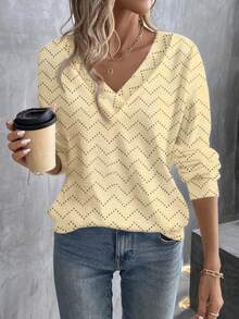 SHEIN LUNE 休闲宽松女士长袖V领T恤，适合日常穿着 - 黃色 - 查看 1