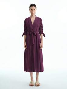 Aalyst 女士春夏单竹结亚麻连衣裙，优雅 V 领纽扣领，宽松版型，蝴蝶结腰带，褶皱肩部，长裙，适合度假和办公室通勤 - 紫紅色 - 查看 5