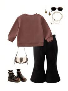 SHEIN Playful Pals 2 件装女婴夏季时尚简约可爱棕色长袖圆领连帽衫，带黑色蝴蝶结装饰，搭配黑色喇叭裤套装，适合日常穿着和拍照 - 棕色 - 查看 2