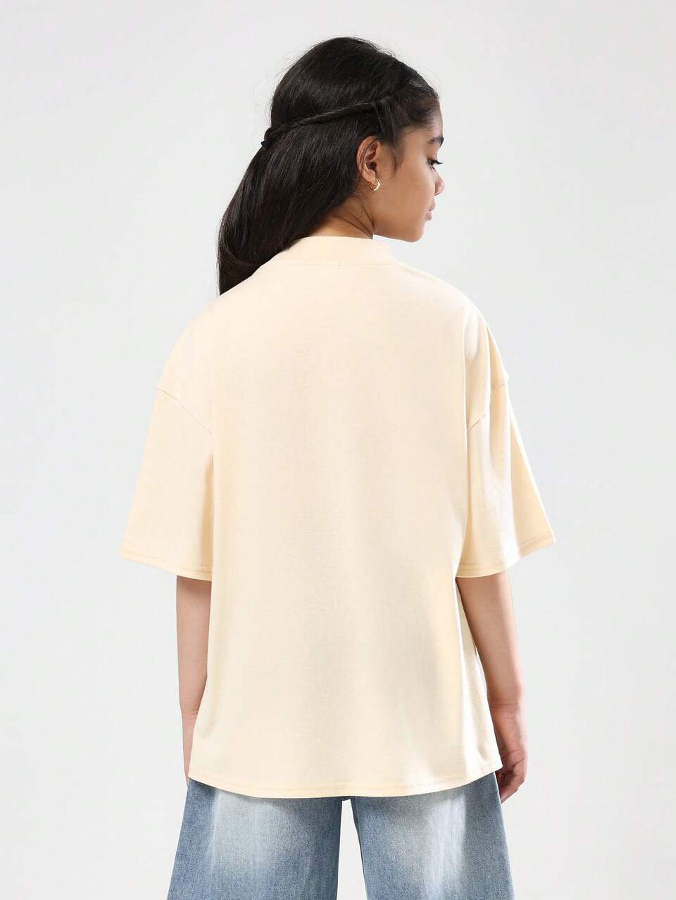 Cremefarbenes Oversize-T-Shirt mit Logo-Stickerei