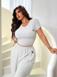 Solflare 2pcs/Set Plus Size Women Casual Knight Print Short Sleeve T-Shirt And Pants Set, Gray 2 Pieces Lounge Sets Women Two Pieces Set Women Comfy Sweatpants Set 2 Pieces Casual Sets Women,Fall,Back To School,Business Casual,Office Outfits,Work,Teacher - Light Grey - View 4