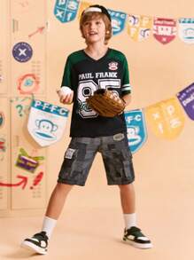 Paul Frank X SHEIN 青少年男孩运动休闲字母和数字印花 V 领短袖 T 恤，黑色和绿色