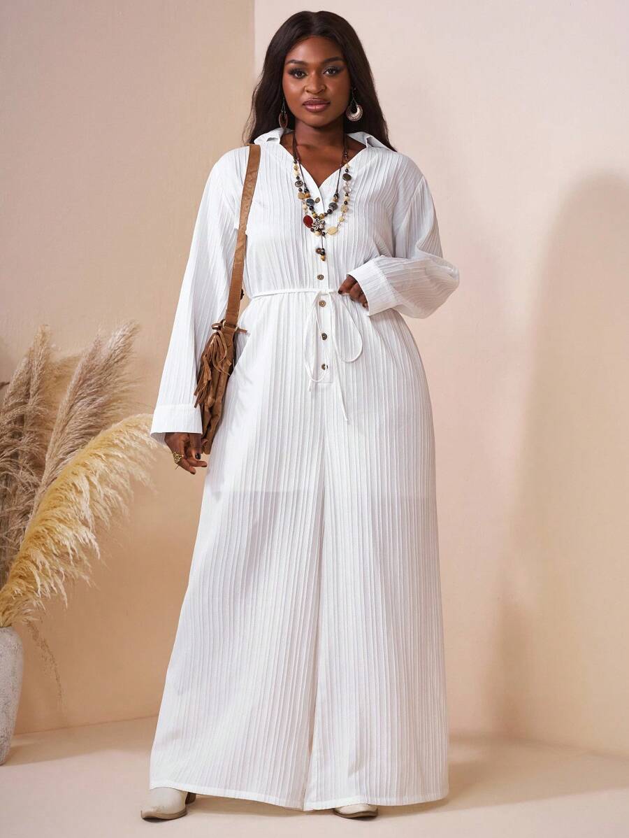 SHEIN CURVE+ 2025 年新款时尚白色休闲衬衫上衣，正面纽扣和腰带，加大码褶皱阔腿连体裤，适合春夏休闲、生日派对、日常穿着、Datefall 女士服装、冬季、CURVE PLUS/秋冬 - 白色 - 查看 1
