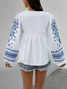 SHEIN Cottnline Blouse With Flower Embroidery, Lantern Sleeves, Boho Style - White - View 2