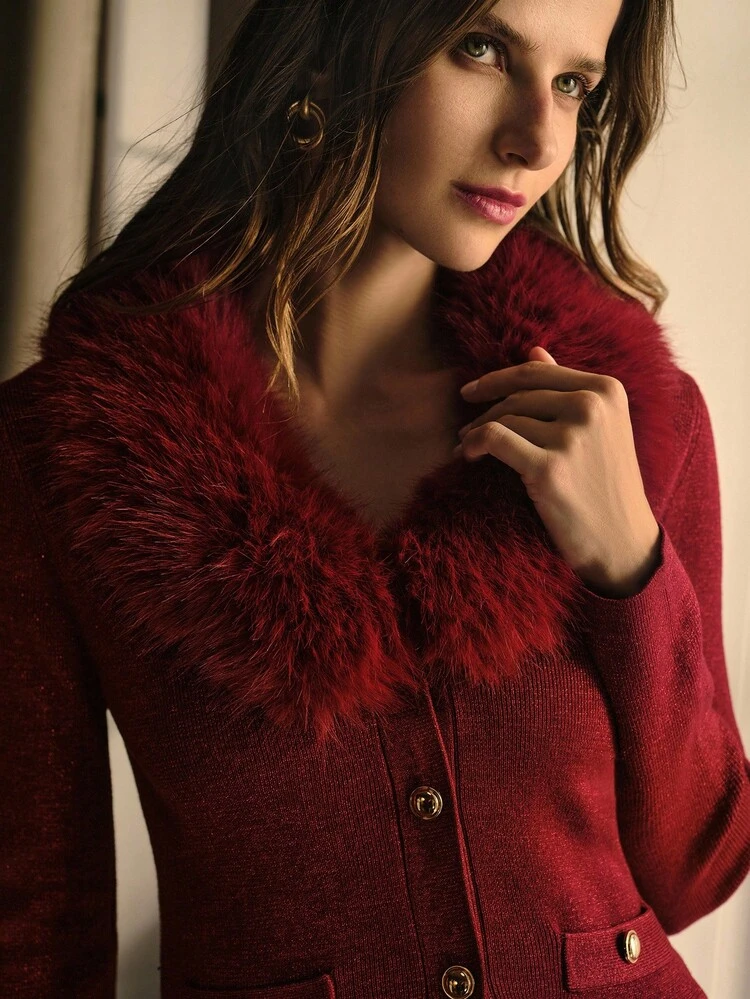 CARDIGAN CON CUELLO DE PELUCHE Y ABOTONADO