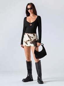 LYSMO 2025新款极简主义秋季女装时尚性感黑色纯色镂空修身短款T恤，适合外出、街头风、斯德哥尔摩风格派对和万圣节装扮 - 黑色 - 查看 5