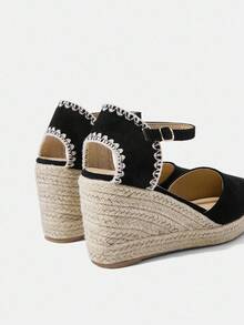 Styleloop Damen einfache Knöchelriemen Segeltuch Schuhe, elastisches Band für den Urlaub, Reißverschluss hinten, runde Zehenkappe mit Kunstleder, Cut Out Metallschnalle, schwarze gewebte Keilsandalen mit dicker Sohle, Urlaubs-Schuhe mit dicker Sohle - Schwarz - Übersicht 5