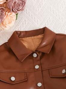 SHEIN 2 件套青少年女孩休闲棕色长袖圆领 PU 皮夹克 + 棕色碎花吊带裙，甜美、酷炫、优雅的装扮 - 棕色 - 查看 3