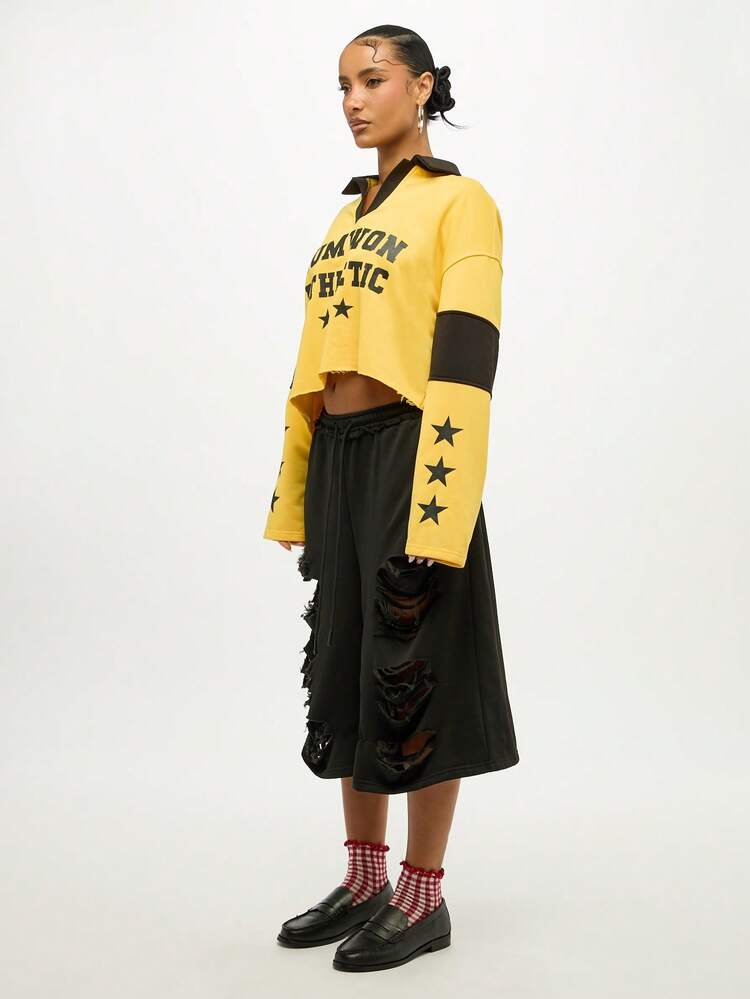 SUMWON WOMEN Cropped Rugby Polo With Varsity Print And Contrast Collar
