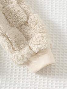 Cozy Pixies 2件套男婴棋盘格图案羊毛圆领运动衫和松紧腰裤套装 - 卡其色 - 查看 5