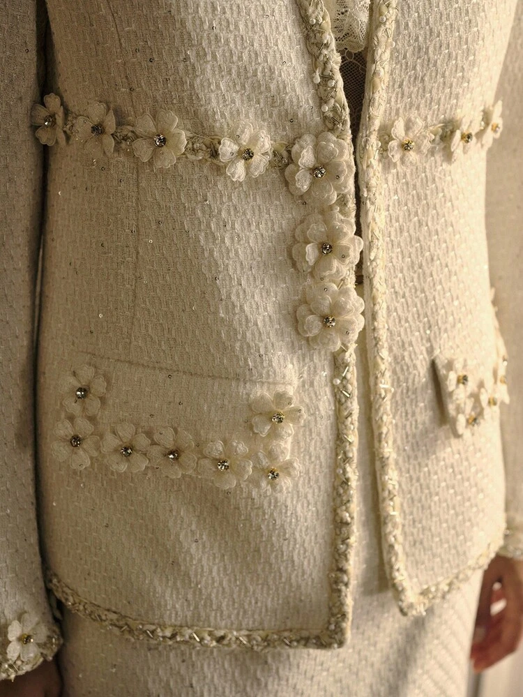 STEREO FLOWER DETAIL FLAP DETAIL COAT