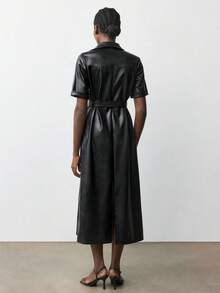 Maija 女式黑色 PU 面料连衣裙，搭配银色金属纽扣装饰，百搭现代都市时尚，四季皆宜 - 黑色 - 查看 6