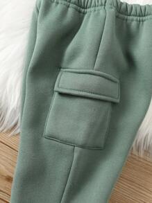 SHEIN Set de 2 piezas de ropa de otoño e invierno para niños/niñas pequeños, sudadera con capucha de color contrastante con parches y pantalón de punto, conjunto de top de manga larga y pantalones de estilo cómodo y versátil, con gráfico de letras minimalista, adecuado para interior, exterior, esquí, casual, deportes, fiesta, sesión de fotos, vacaciones