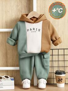 SHEIN Set de 2 piezas de ropa de otoño e invierno para niños/niñas pequeños, sudadera con capucha de color contrastante con parches y pantalón de punto, conjunto de top de manga larga y pantalones de estilo cómodo y versátil, con gráfico de letras minimalista, adecuado para interior, exterior, esquí, casual, deportes, fiesta, sesión de fotos, vacaciones