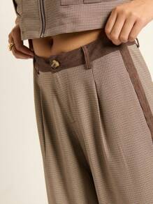 Nöista 阔腿高腰裤采用棕色格子图案，搭配深色侧条纹和撞色腰带，非常适合秋季、办公室和休闲装 - 彩色 - 查看 4