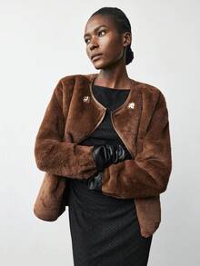 Maija 女士棕色人造毛皮双面夹克，适合春秋冬，休闲和商务穿着，宽松版型，长袖，前拉链，舒适的办公室，低调的复古风格，高端的城市通勤，杂志编辑推荐，适合城市社交、度假、派对 秋季棕色夹克女式毛皮夹克棕色人造毛皮夹克棕色毛皮夹克女式棕色外套冬季/秋季女式人造毛皮大衣棕色人造毛皮夹克女式棕色夹克 - 棕色 - 查看 4