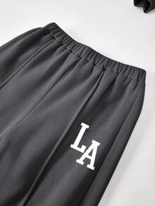 SHEIN Tween Girl 休闲“LA”字母印花针织纯色宽松落肩长袖运动衫和阔腿运动裤套装，女童秋装，女童秋装，女童冬装 - 深灰色 - 查看 3