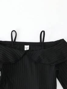 Robe noire pour préadolescentes, minimaliste élégante vintage à épaules dénudées avec double volant à l'ourlet, texture en maille, robe courte à manches longues ajustée. À porter avec une veste, vêtements d'automne - Noir - Voir 9