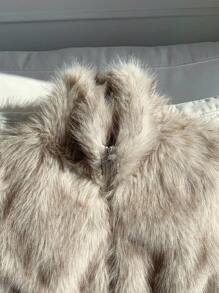 Comfortcana Women's Solid Color Zipper Front Faux Fur Vest Jacket In Fall/Winter - Brown - View 3