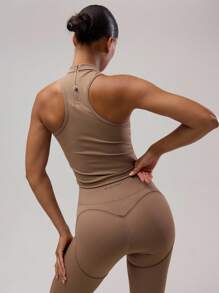 Musera Sport 运动镂空细节背心 跑步运动健身服 沙漠跑者健身 - 巧克力棕 - 查看 4