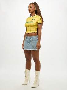 SUMWON WOMEN 复古图案牛仔迷你裙浅色水洗毛边高腰做旧夏季节日磨损下摆链条细节街头风格时尚宣言 - 藍色 - 查看 7