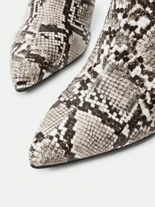 Mnmlis Women's Snake Skin Pointed Toe Fashion Commuting High Heel Boots For Christmas - Black and White - View 5