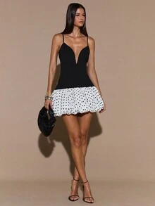 SHEIN BAE Váy xòe cổ chữ V khoét sâu chấm bi thanh lịch, màu đen trắng trơn, thích hợp cho dịp Giáng sinh, váy ngắn thanh lịch cho buổi tối hẹn hò - Đen và trắng - Xem 1