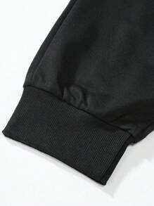 Manfinity Homme 2件套休闲圆领短袖上衣和抽绳裤 - 黑色 - 查看 4