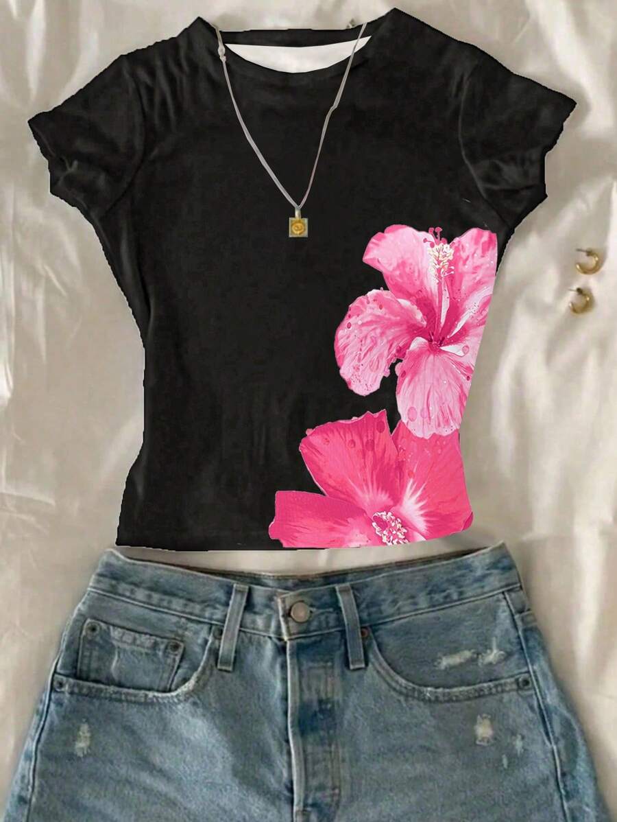 青少年女孩休闲舒适时尚简约芙蓉花印花短袖短款 T 恤，适合夏季户外和度假