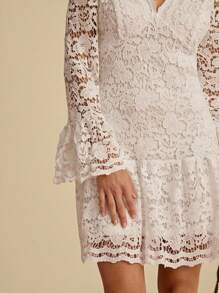 Enchnt 优雅纯色蕾丝喇叭袖连衣裙 - 白色 - 查看 2