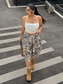 SHEIN EZwear 大码女式松紧腰抽绳全印花口袋短裤，夏季