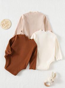 Cozy Pixies 3件套新生女宝宝纯色荷叶边长袖连体衣套装，百搭舒适的中性色婴儿服装，摩卡色婴儿服装，棕色婴儿服装，女宝宝连体衣，中性时尚套装，适合秋冬季节。