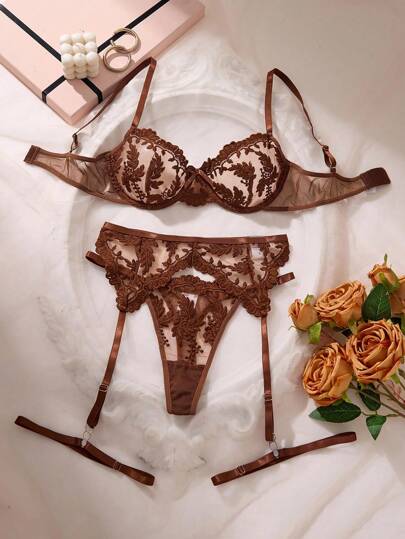 Esselle Verleidelijke Bloemen Geborduurde Mesh Lingerie Set, Kanten BH Slipje Going Out view 3