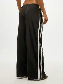 SUMWON WOMEN 阔腿家居服运动裤侧条纹休闲运动复古风格高腰飘逸裤秋冬运动休闲裤 - 黑色 - 查看 2