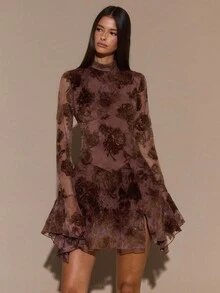 SHEIN BAE Braunes Rose strukturiertes Jacquard sexy minimalistisches Langarm Stehkragen figurbetontes Spitzen-Peplum Kleid, rückenfreies Hohldesign, geeignet für Cocktailparty, romantisches Date, Herbst/Winter Layering, Party, formelle Veranstaltung, Nachtausflug, Hochzeitsgast Kleid, Halloween Kleid, Weihnachtskleid