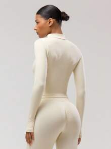 Musera Sport 塑形长袖拉链 Musera 运动夹克拇指孔健身服无缝修身束腰弹力 Padel 普拉提健身沙漠跑步者健身 - 奶油白 - 查看 4