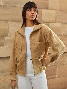 CLARA VERO Veste zippée : Coupe décontractée, idéale pour le port quotidien ou les promenades en extérieur, confectionnée dans un tissu tricoté moelleux avec des poches surdimensionnées et un ourlet à cordon pour le confort