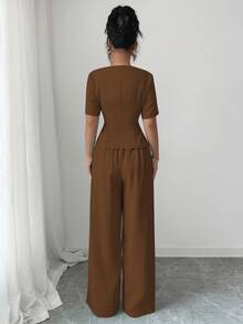 Elenzga 新款时尚法式女装春夏修身设计感 A 字型方领衬衫 + 阔腿直筒裤 2 件套 - 棕色 - 查看 2