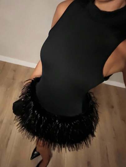 Relinas The Lady Attended The Halloween Party Wearing A Mysterious Dark Black High-Necked Fur-Trimmed Dress.Elevated Elegance,Dark Ramance AU Black Feather Dress, Christmas