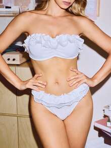 2 件白色荷叶边蕾丝拼布文胸内衣套装，可爱迷人，适合度假、派对、音乐节、日常穿着 - 白色 - 查看 3