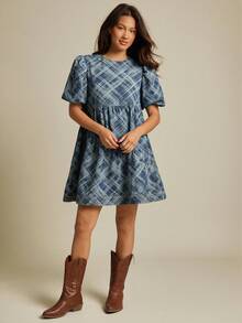 WESTFADE 泡泡袖不对称分层格子交叉提花牛仔迷你连衣裙 - 中等水洗藍 - 查看 1